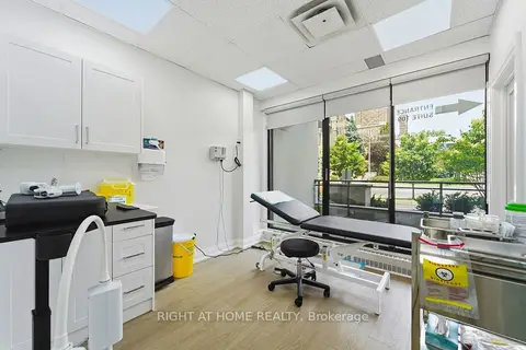 235 St Clair Avenue W 109