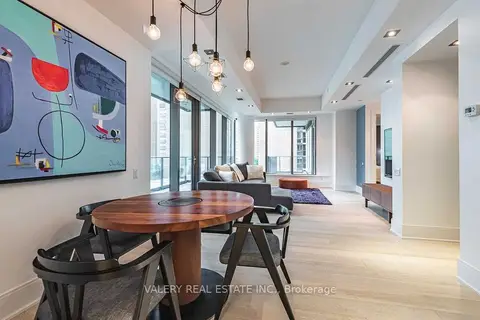 77 Charles Street W 602