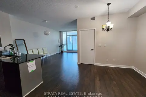 12 yonge Street 2101