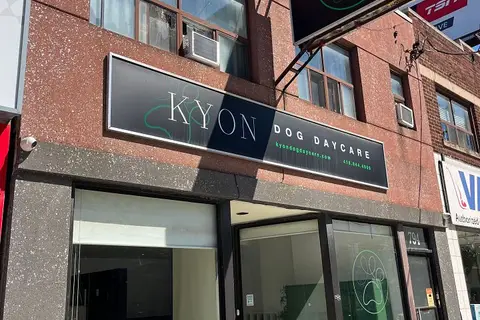 792-794 Eglinton Avenue
