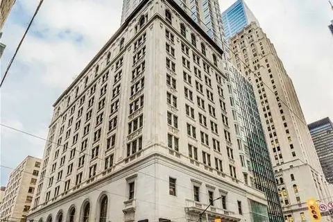 1 King Street W 2109