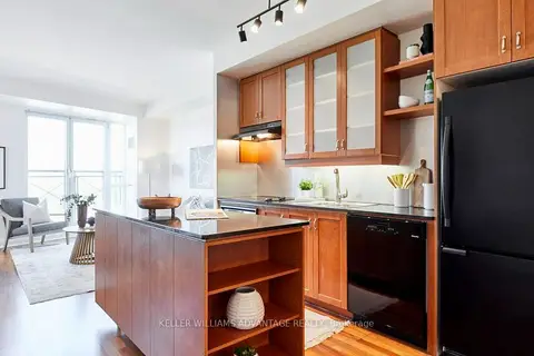 20 Scrivener Square 806