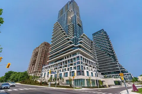 10 Inn On The Park Drive 1101