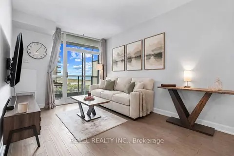 231 Fort York Boulevard 2001