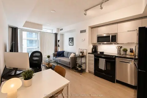 126 Simcoe Street 408