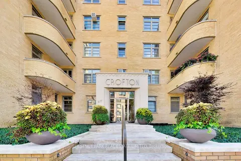 717 Eglinton Avenue W 103