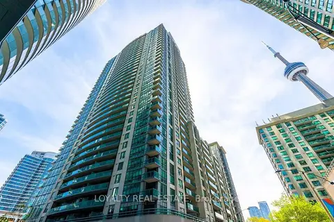 19 Grand Trunk Crescent 309