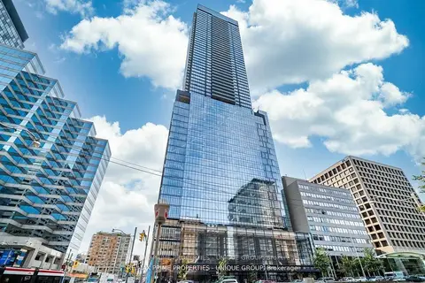 488 University Avenue 5002
