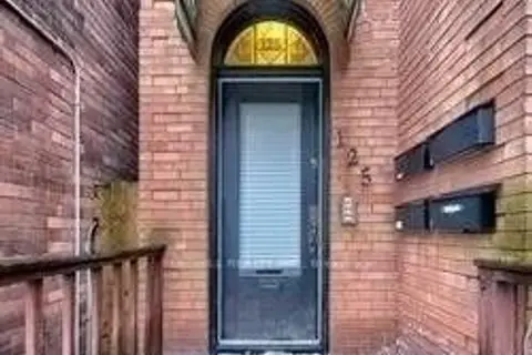 125 Maitland Street St