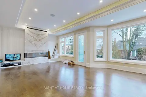 10 Jocelyn Crescent