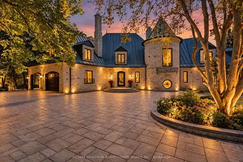 25 Tudor Gate