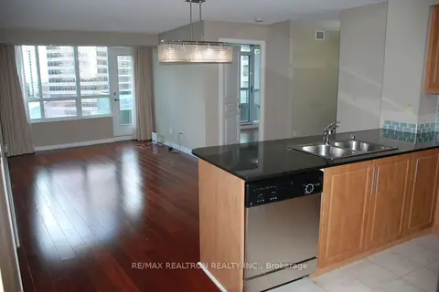 509 Beecroft Road 1211