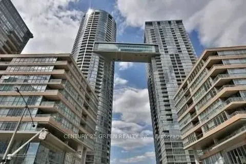 15 Iceboat Terrace 2308