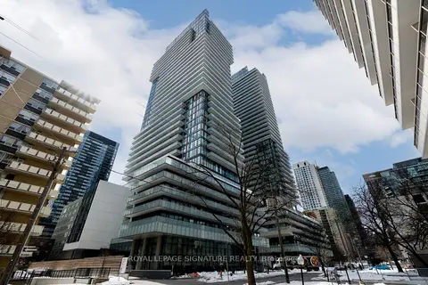 185 Roehampton Avenue 2710
