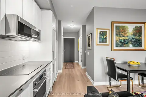 250 Lawrence Avenue W 703
