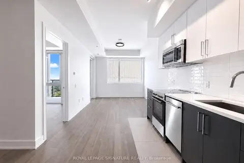 664 Spadina Avenue 404