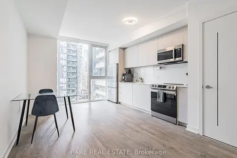 357 King Street W 3006