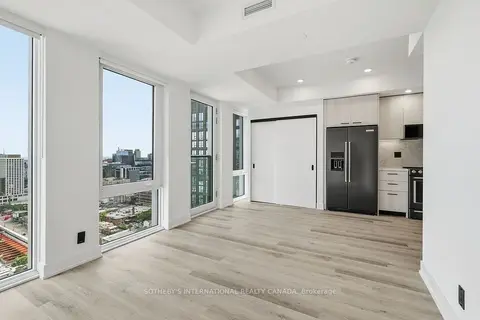 30 Mutual Street E3005