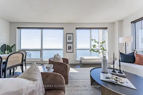 10 Queens Quay W 2206