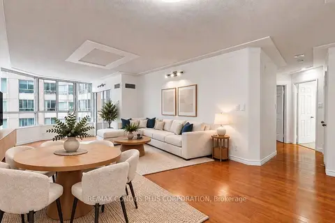 717 Bay Street 702