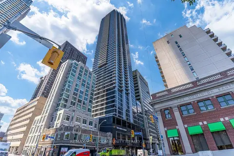 395 Bloor Street E 1706
