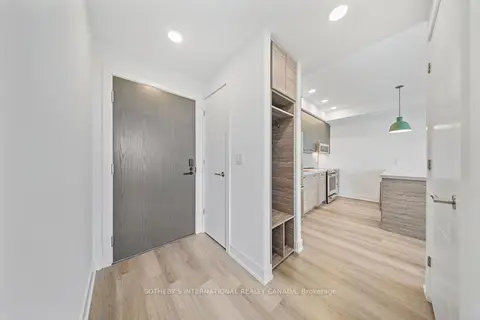 484 Spadina Avenue 705