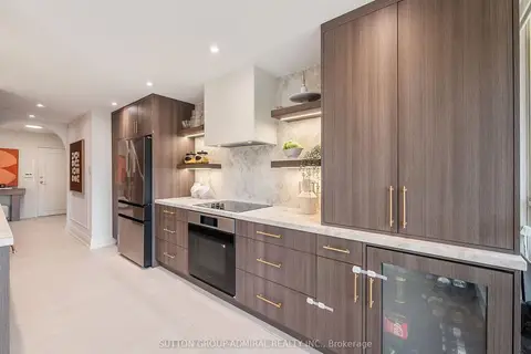 10 Torresdale Avenue 208