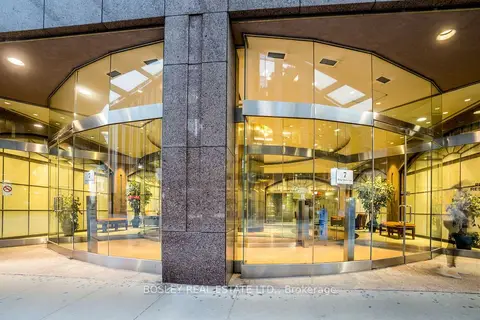 7 King Street E 1105