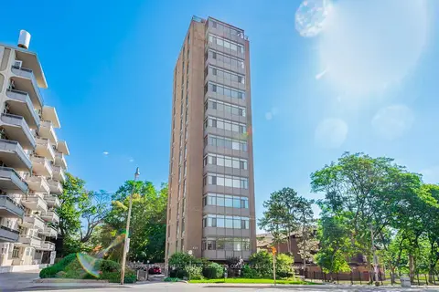 423 Avenue Road 8