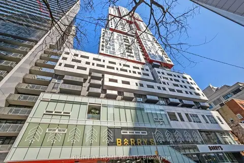 318 Richmond Street W 404