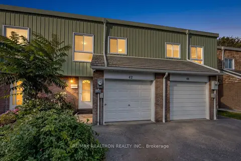 42 Pepper Vine Way
