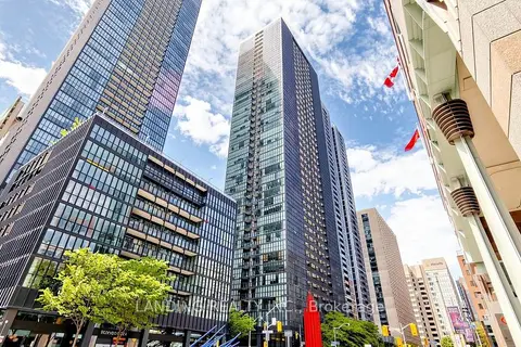 110 Charles Street E 3404