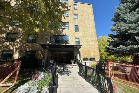 2 Ridelle Avenue 106
