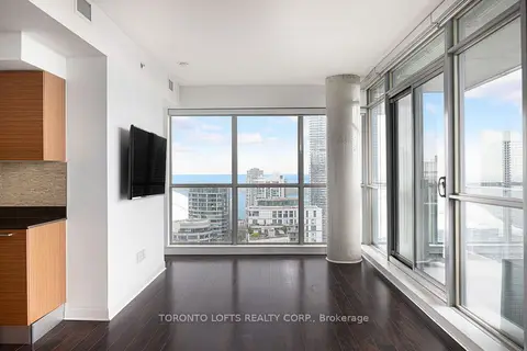 375 King Street W 3302