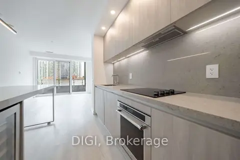 57 Spadina Avenue 1109