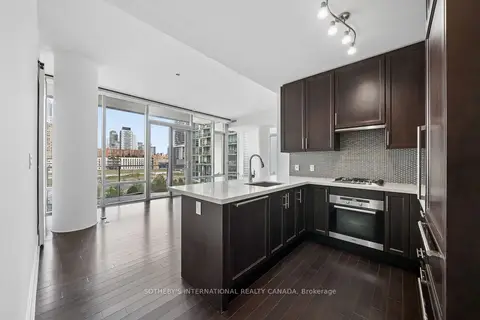 39 Queens Quay E 502