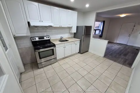 636 Vaughan Road