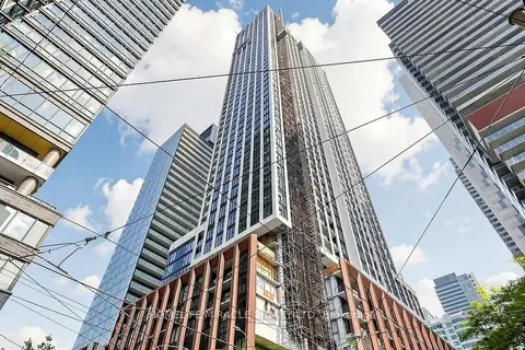 400 King Street W 2822