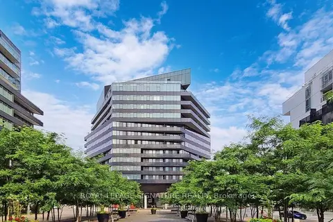 21 Lawren Harris Square 806