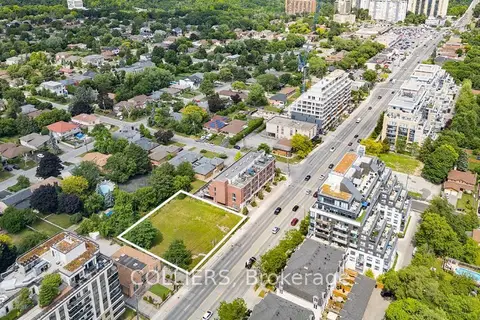 740-748 Sheppard Avenue W