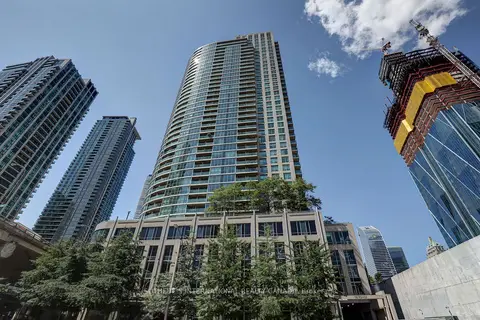 18 Yonge Street 1512