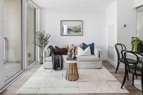 108 Peter Street 1003