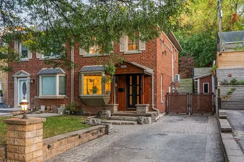 565 Roehampton Avenue