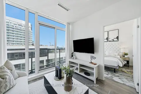 49 East Liberty Street PH08