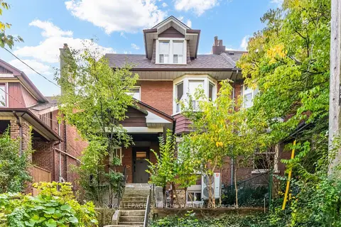 32 Thome Crescent