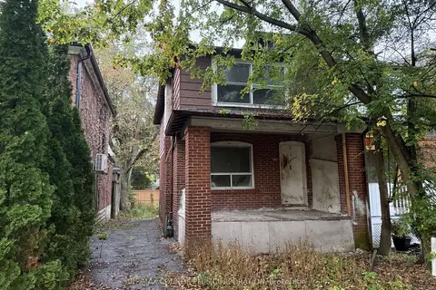 313 Manor Road E