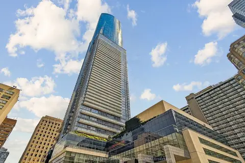 386 Yonge Street 602