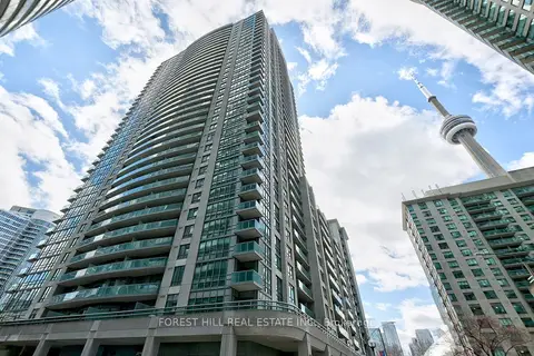 19 Grand Trunk Crescent 306
