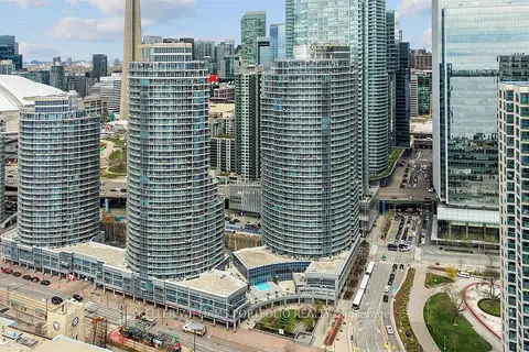 208 Queens Quay W 3503