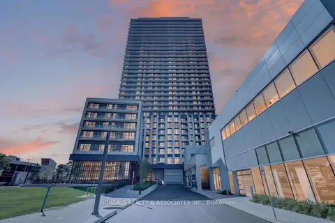 5858 Yonge Street TH08